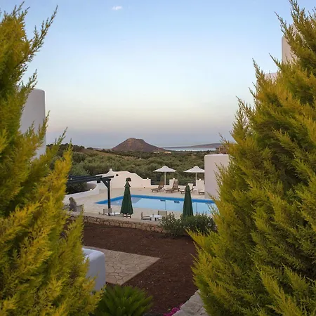 Cavo Plako Aparthotel 3*