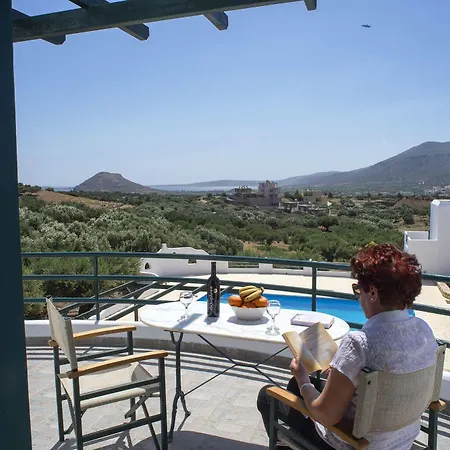 Cavo Plako Aparthotel 3*