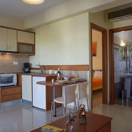 Cavo Plako Aparthotel 3*
